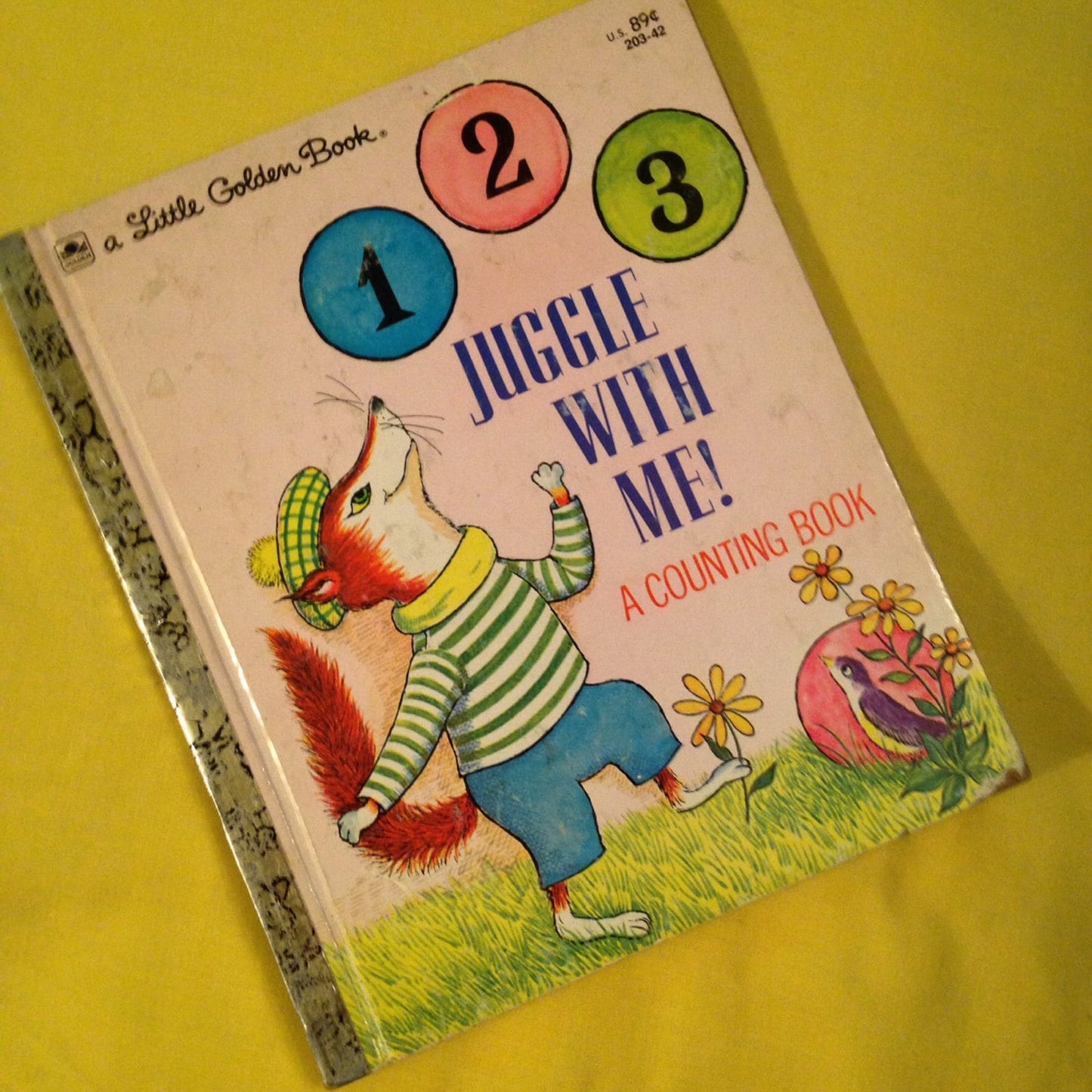 Vintage Little Golden Book JUGGLE WITH ME - A Counting Book No: 203-42 (1970)